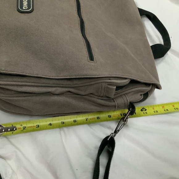 Bag of Holding Crossbody Messenger Bag by Think Geek - Picture 4 of 13